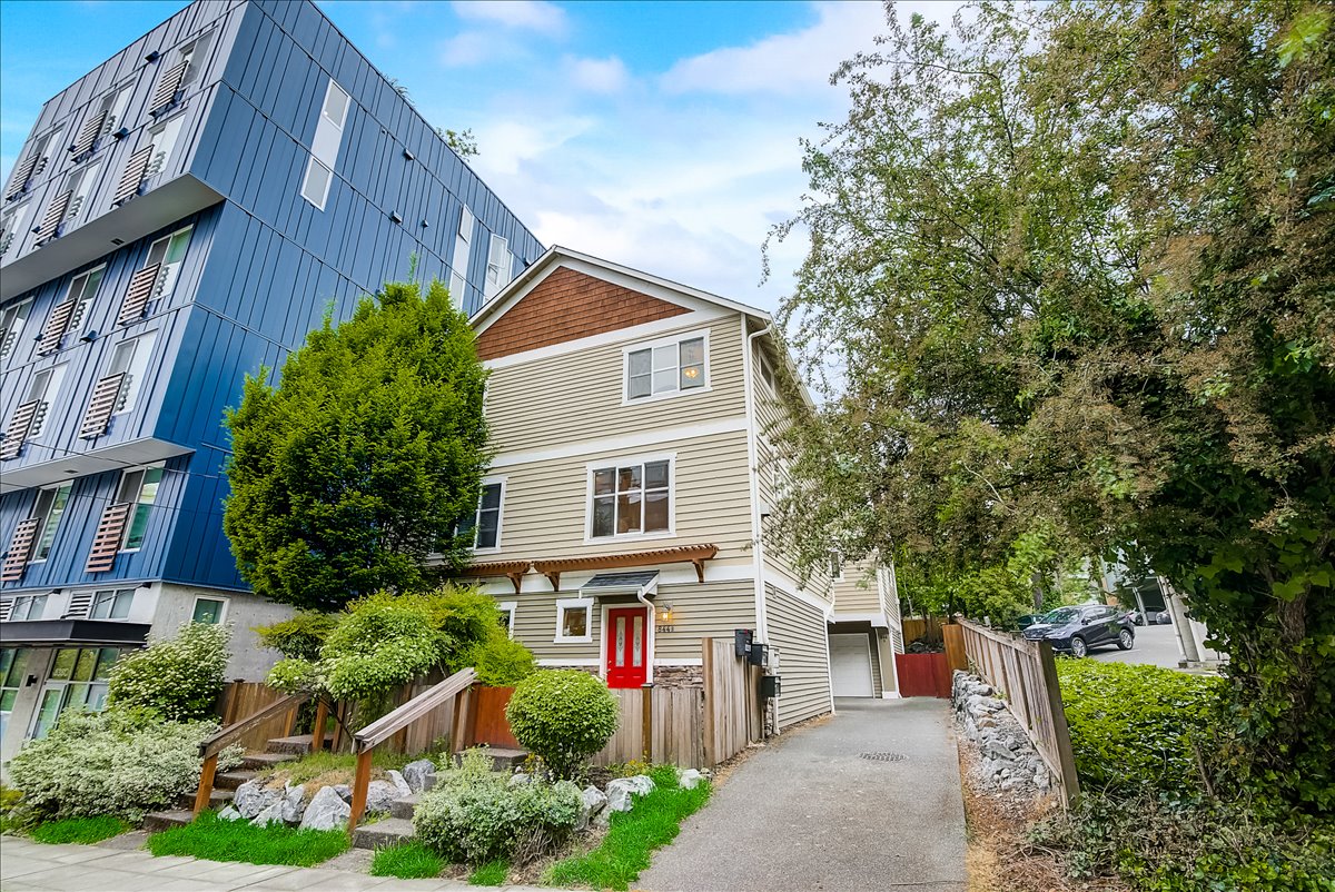 844 NE 66th St Unit #B